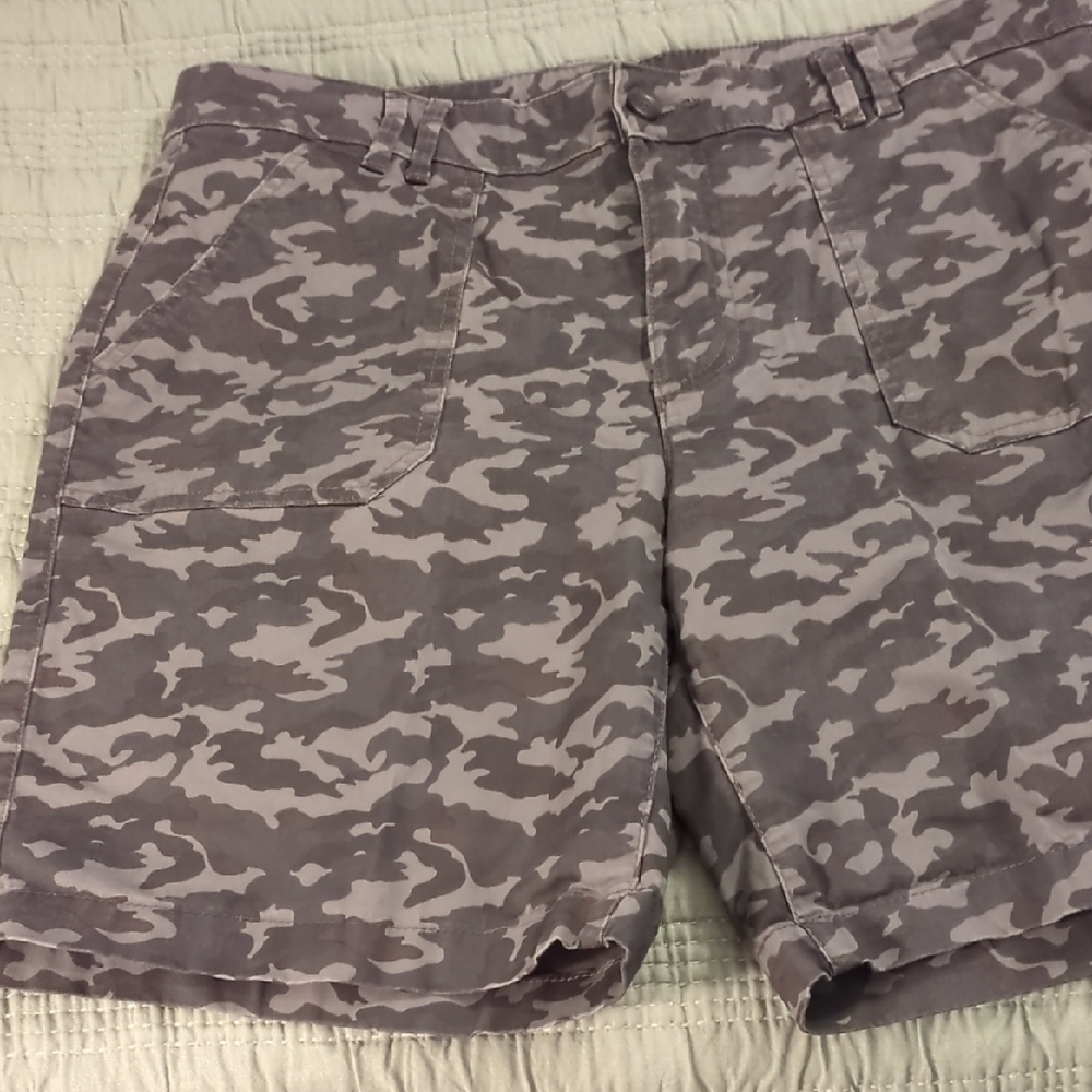 Lee Gray Camouflage Cargo Shorts